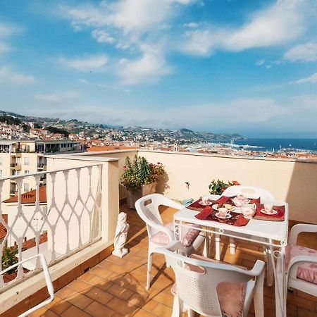 شقة Dimora Bellavista,Garage Privato,Due Piani سانريمو المظهر الخارجي الصورة