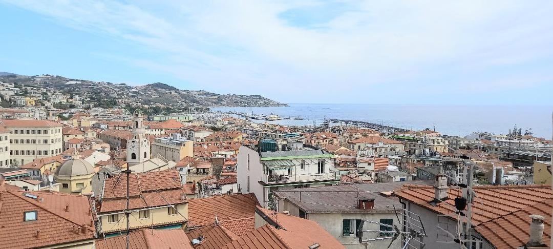 شقة Dimora Bellavista,Garage Privato,Due Piani سانريمو المظهر الخارجي الصورة